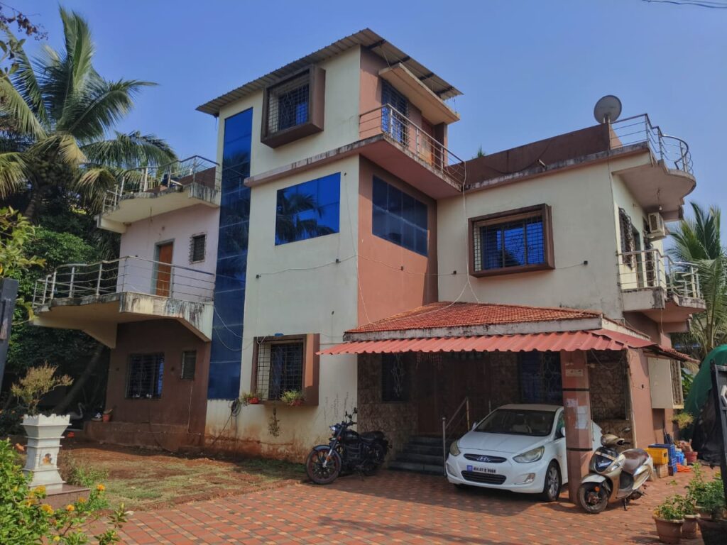 Swarn Palace Devgad lodging
