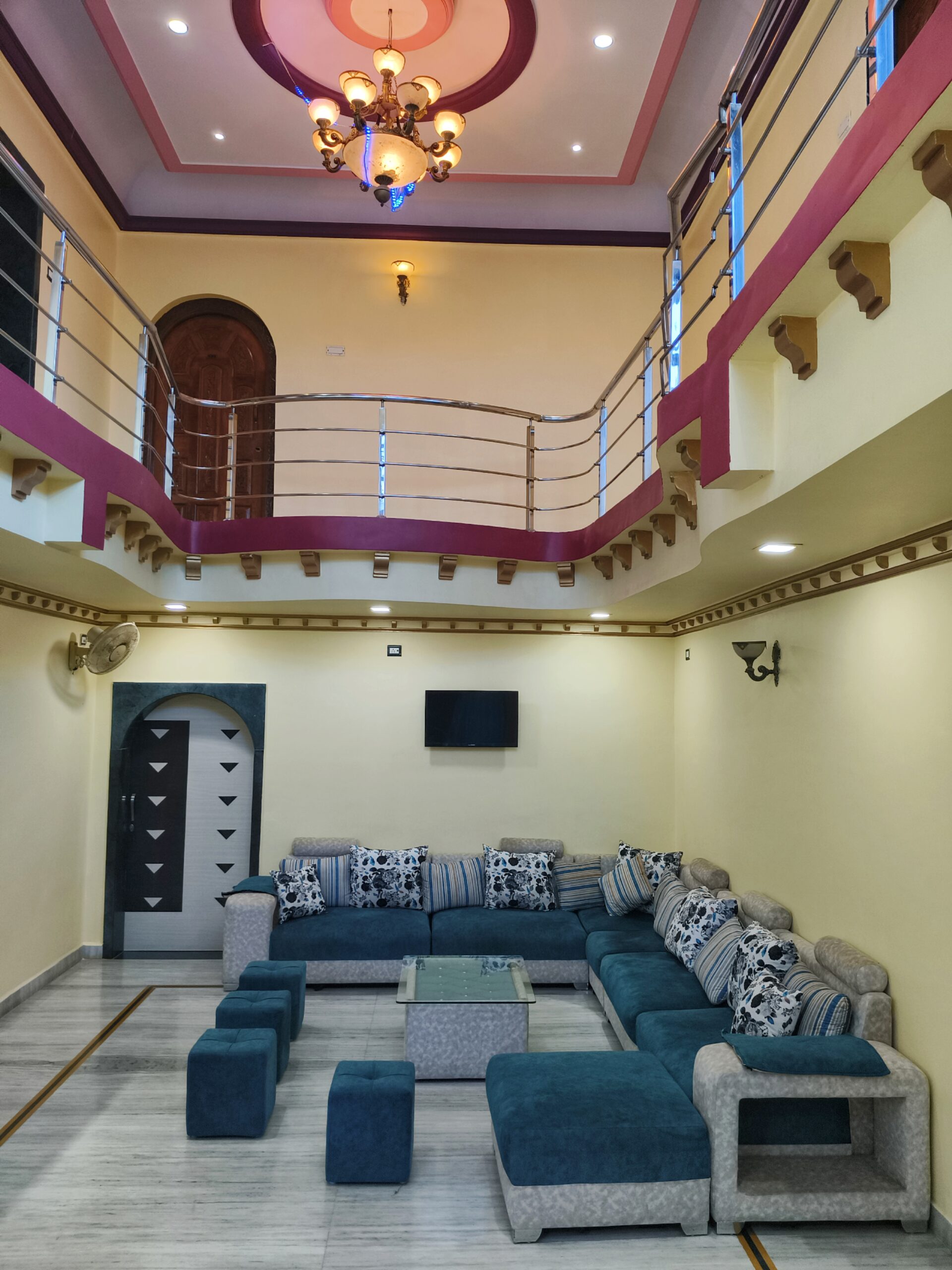 Swarna palace lodging guest waiting room